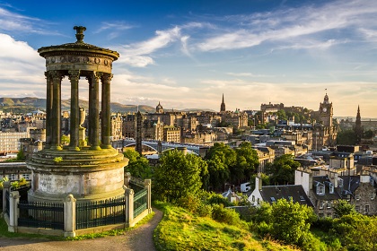 Explore this wonderfully historical city with Sixt car hire Edinburgh