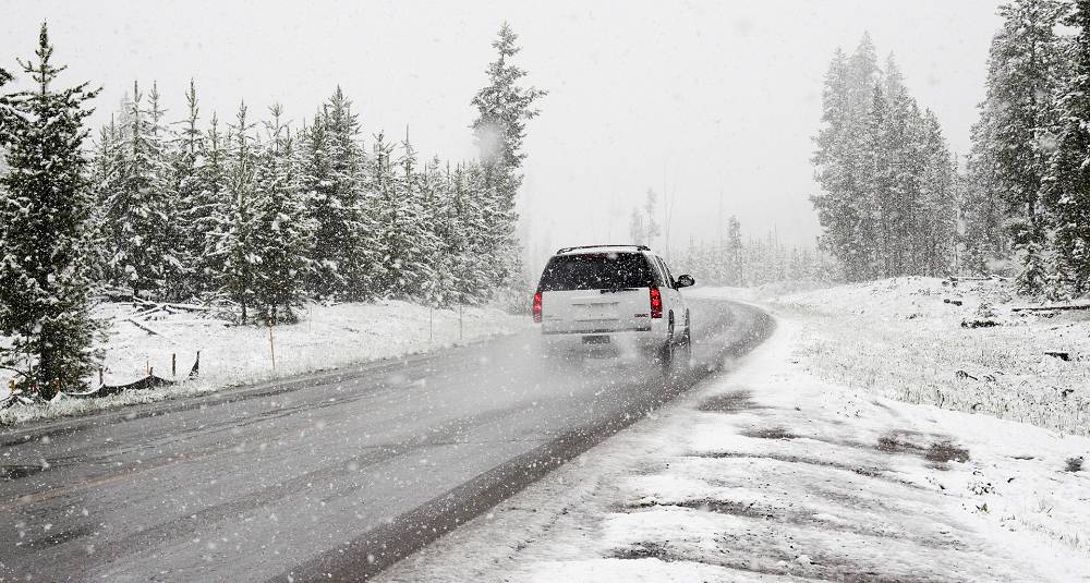 Sicher Autofahren im Winter - Mit dem Auto sicher in die Berge