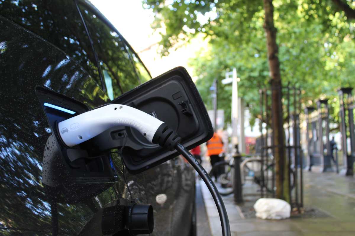 So geht's: Ein Elektroauto aufladen | SIXT Magazine