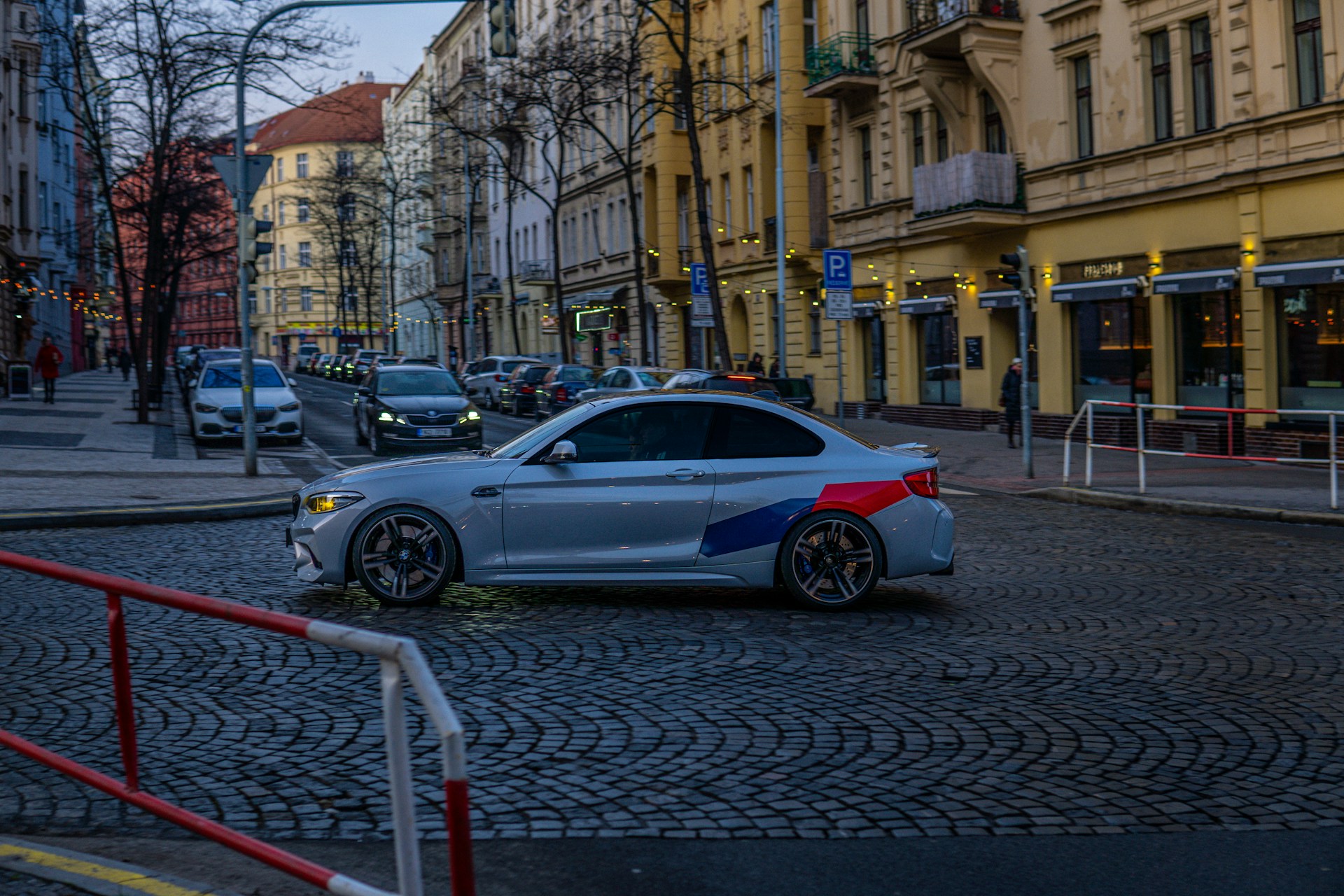 Best HD Pictures about  Prag Auto Parken Gefahrlich  with No AI Images